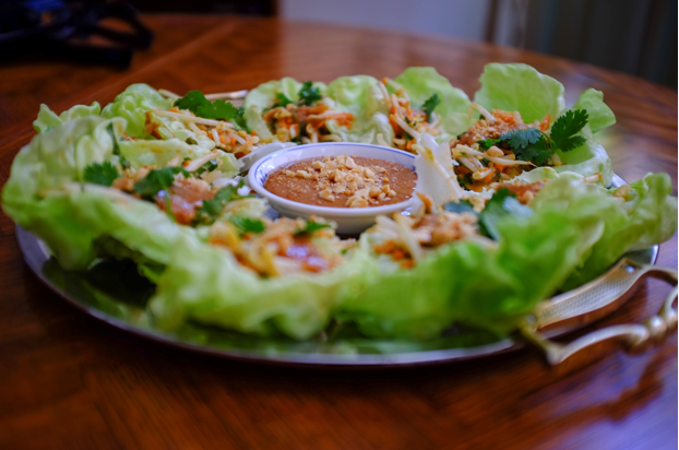 Spicy Thai Wraps with Garlic Gold Peanut Sauce